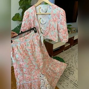 Guess Two Piece Skirt Set